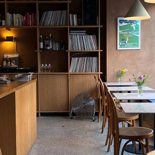 246.Aurens-Deli-1-min.jpg